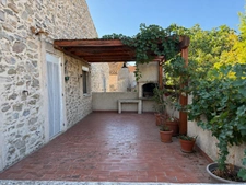 Maison à NÉVIAN — MAISONNETTE EN DUPLEX 163 M², 4 À 5 CHAMBRES, COUR ET GRANDE TERRASSE
