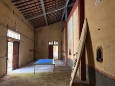 ANCIENNE PROPRIÉTÉ VITICOLE AVEC MAISON DE MAÎTRE, REMISE, CHAIS ET DÉPENDANCES