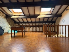 Maison à NÉVIAN — MAISONNETTE EN DUPLEX 163 M², 4 À 5 CHAMBRES, COUR ET GRANDE TERRASSE