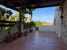 Maison à NÉVIAN — MAISONNETTE EN DUPLEX 163 M², 4 À 5 CHAMBRES, COUR ET GRANDE TERRASSE