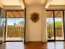 House 2 minutes from the beach in Saint-Pierre-la-Mer – pool, sea views and independent two-bedroom accommodation