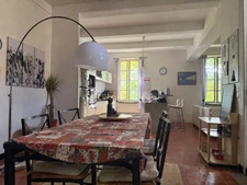 ANCIENNE PROPRIÉTÉ VITICOLE AVEC MAISON DE MAÎTRE, REMISE, CHAIS ET DÉPENDANCES