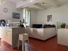 ANCIENNE PROPRIÉTÉ VITICOLE AVEC MAISON DE MAÎTRE, REMISE, CHAIS ET DÉPENDANCES