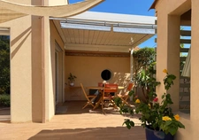 VILLA D'ARCHITECTE DE PLAIN-PIED AVEC JARDIN MÉDITERRANÉEN