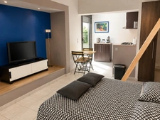 Studio meublé avec mezzanine et terrasse 