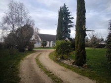 Charmante maison de village avec grand terrain arboré – Proche Sablé-sur-Sarthe