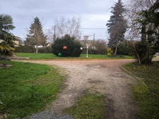 Charmante maison de village avec grand terrain arboré – Proche Sablé-sur-Sarthe