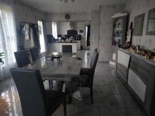 Charmante maison de village avec grand terrain arboré – Proche Sablé-sur-Sarthe