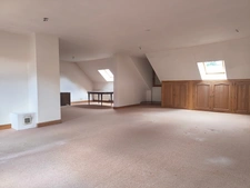🏡 Superbe maison familiale de 260 m² – Lumineuse, volumes exceptionnels & prestations de qualité – SOLESMES (72)