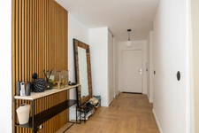 LES OLIVES / PLAN-DE-CUQUES BORDER — 4-ROOM APARTMENT LIKE A HOUSE — CAREFULLY RENOVATED — 200 SQM OUTDOOR SPACE — 2 PARKING SPACES — GARAGE AVAILABLE AS AN OPTION