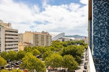 ***MARSEILLE 8TH DISTRICT — PRADO / PÉRIER — LE GOYA RESIDENCE — 4-BEDROOM APARTMENT OF 132M² — UNINTERRUPTED VIEW — CONTINUOUS BALCONY — SECURE SHARED PARKING — VIRTUAL TOUR AVAILABLE***