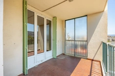 *** MARSEILLE 10ÈME… RÉSIDENCE NOUVEAU PARC VERDILLON… VUE PANORAMIQUE SUR NOTRE-DAME-DE-LA-GARDE ET LES COLLINES… T3/T4 74M² TRAVERSANT… DEUX TERRASSES… ASCENSEUR***