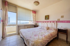 ***MARSEILLE 9EME…RESIDENCE LA ROUVIERE…GRAND T3 TRAVERSANT…POSSIBILITE DE RECREER UNE 3EME CHAMBRE…ETAGE ELEVE…VUE PANORAMIQUE***
