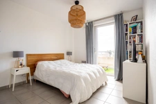 Top floor – Bright 3-bedroom apartment with a 32 m² terrace – Marseille 13th arrondissement, Lacordaire area – Gated community – Parking