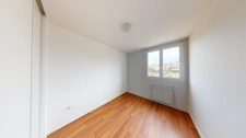 Marseille 8th arrondissement – Escale Borély within walking distance – 2-bedroom apartment with terrace – sold tenanted – gated residence with parking 