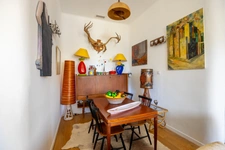 Marseille 6th arrondissement – Castellane – Top floor – View of Notre-Dame-de-la-Garde – Bright 2-bedroom apartment – Air conditioning – Cellar and courtyard