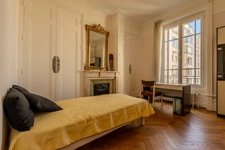 ***VIRTUAL TOUR AVAILABLE ON REQUEST… LYON 6TH DISTRICT… BOULEVARD DES BELGES… 193 SQM PERIOD APARTMENT TO REIMAGINE… BALCONY… LIFT***