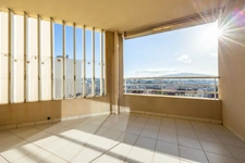***VIRTUAL TOUR AVAILABLE UPON REQUEST – MARSEILLE 4TH DISTRICT - 2-BEDROOM APARTMENT 71 m² – TERRACES – UNINTERRUPTED VIEW – PARKING SPACE – LONGCHAMP / CINQ AVENUES – RÉSIDENCE 2000***