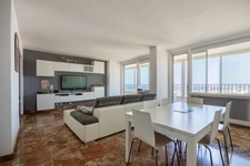 ***VIRTUAL TOUR AVAILABLE...SUPER ROUVIÈRE...MARSEILLE 9TH DISTRICT...96 M² 5-ROOM APARTMENT...SEA & CALANQUES VIEWS...13TH FLOOR...TERRACE & CELLAR***