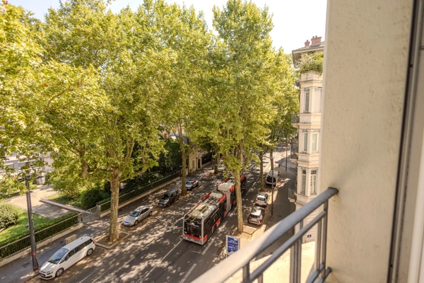 ***VISITE VIRTUELLE DISPONIBLE SUR DEMANDE...LYON 6e…BOULEVARD DES BELGES…APPARTEMENT BOURGEOIS 193 M² À RÉINVENTER…BALCON…ASCENSEUR***