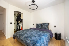 LES OLIVES / PLAN-DE-CUQUES BORDER — 4-ROOM APARTMENT LIKE A HOUSE — CAREFULLY RENOVATED — 200 SQM OUTDOOR SPACE — 2 PARKING SPACES — GARAGE AVAILABLE AS AN OPTION