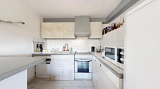 ***À LOUER…RÉSIDENCE MICHELET DELATTRE…MARSEILLE 9EME…2/3 PIÈCES MEUBLE…49M2…STATIONNEMENT AISÉ***