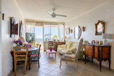 ***MARSEILLE 9EME…RESIDENCE LA ROUVIERE…GRAND T3 TRAVERSANT…POSSIBILITE DE RECREER UNE 3EME CHAMBRE…ETAGE ELEVE…VUE PANORAMIQUE***