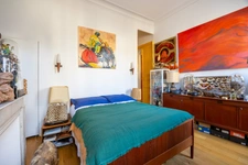 Marseille 6th arrondissement – Castellane – Top floor – View of Notre-Dame-de-la-Garde – Bright 2-bedroom apartment – Air conditioning – Cellar and courtyard