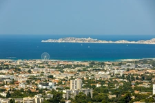 ***VIRTUAL TOUR AVAILABLE...SUPER ROUVIÈRE...MARSEILLE 9TH DISTRICT...96 M² 5-ROOM APARTMENT...SEA & CALANQUES VIEWS...13TH FLOOR...TERRACE & CELLAR***