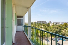 *** MARSEILLE 10ÈME… RÉSIDENCE NOUVEAU PARC VERDILLON… VUE PANORAMIQUE SUR NOTRE-DAME-DE-LA-GARDE ET LES COLLINES… T3/T4 74M² TRAVERSANT… DEUX TERRASSES… ASCENSEUR***