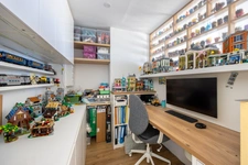 ***VIRTUAL TOUR AVAILABLE... SUPER ROUVIÈRE... MARSEILLE 9TH DISTRICT... ELEGANT 4-BEDROOM APARTMENT... 118.56 SQM (CARREZ)... PANORAMIC SEA VIEWS... GARAGE & CELLAR***