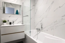 ***VISITE VIRTUELLE DISPONIBLE SUR DEMANDE...LA SEYNE-SUR-MER...LE THERMIDOR II...T3 RÉNOVÉ AVEC VUE BAIE...GARAGE DE 28 M²...LOCATAIRES EN PLACE***