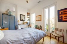 Marseille 6th arrondissement – Castellane – Top floor – View of Notre-Dame-de-la-Garde – Bright 2-bedroom apartment – Air conditioning – Cellar and courtyard