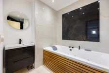 ***VIRTUAL TOUR AVAILABLE UPON REQUEST...MARSEILLE 8TH...FLOTTE RESIDENCE...118 m² APARTMENT...3 BEDROOMS INCLUDING MASTER SUITE...TERRACE...UNOBSTRUCTED VIEW...FULL AIR CONDITIONING...GARAGE AVAILABL