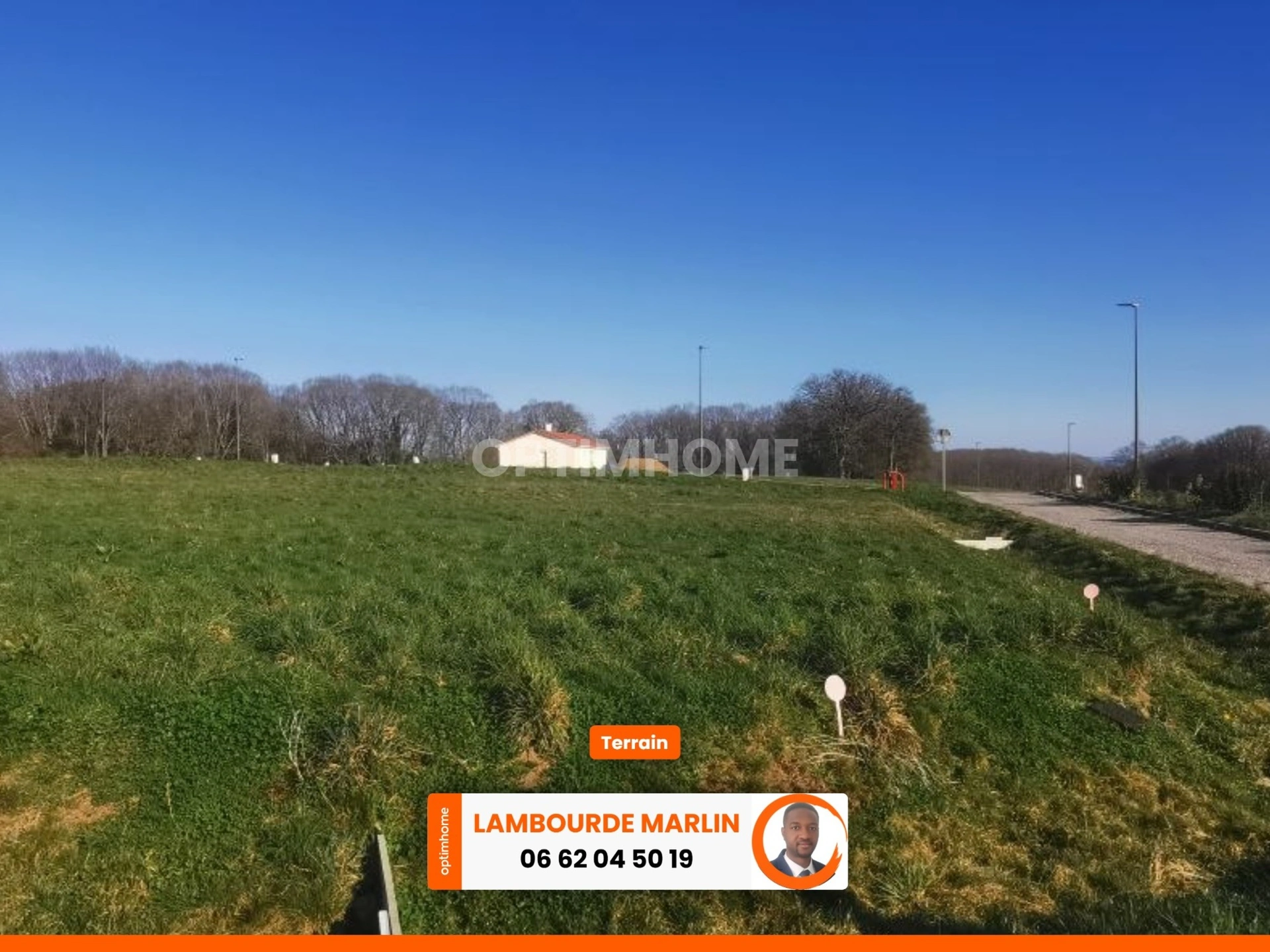 Terrain à vendre de 909,00 m² LA GENEYTOUSE (87) · 52 559 €