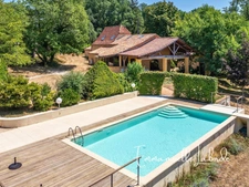 Propriété en pierre avec maison d’amis, piscine et 2,5 hectares LALINDE (24)
