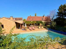 Maison Dordogne piscine grange proche Bergerac