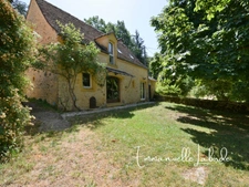 Propriété en pierre avec maison d’amis, piscine et 2,5 hectares LALINDE (24)