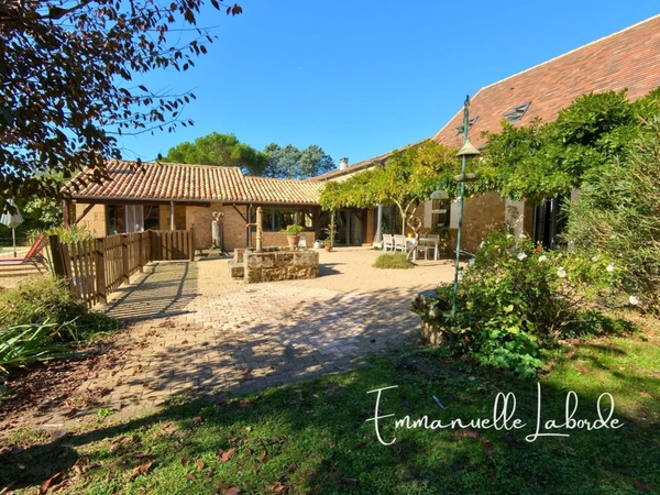 Maison familiale 242 m² avec piscine et dépendances – Cours-de-Pile, 7 km de Bergerac
