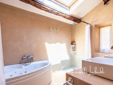 Propriété en pierre avec maison d’amis, piscine et 2,5 hectares LALINDE (24)