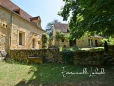 Propriété en pierre avec maison d’amis, piscine et 2,5 hectares LALINDE (24)