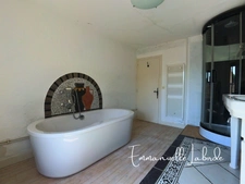 Maison de caractère avec dépendance, patio, jardin et jacuzzi – Saint-Georges-de-Montclard, 20/25 min de Bergerac