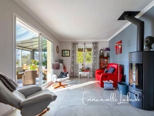 Maison périgourdine avec piscine, verger et 1 ha – campagne de Bergerac
