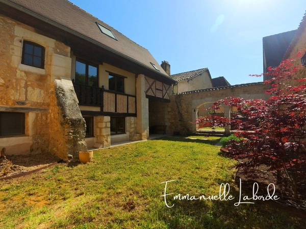 Maison de caractère avec dépendance, patio, jardin et jacuzzi – Saint-Georges-de-Montclard, 20/25 min de Bergerac