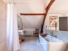 Propriété en pierre avec maison d’amis, piscine et 2,5 hectares LALINDE (24)