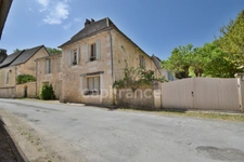 Maison de caractère avec dépendance, patio, jardin et jacuzzi – Saint-Georges-de-Montclard, 20/25 min de Bergerac