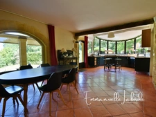 Propriété en pierre avec maison d’amis, piscine et 2,5 hectares LALINDE (24)