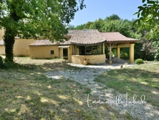 Propriété en pierre avec maison d’amis, piscine et 2,5 hectares LALINDE (24)