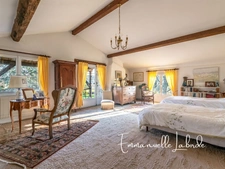 Stone estate with outbuildings and 5 hectares of nature – Monbazillac (24240)