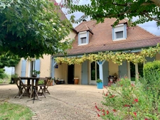 Maison périgourdine avec piscine, verger et 1 ha – campagne de Bergerac